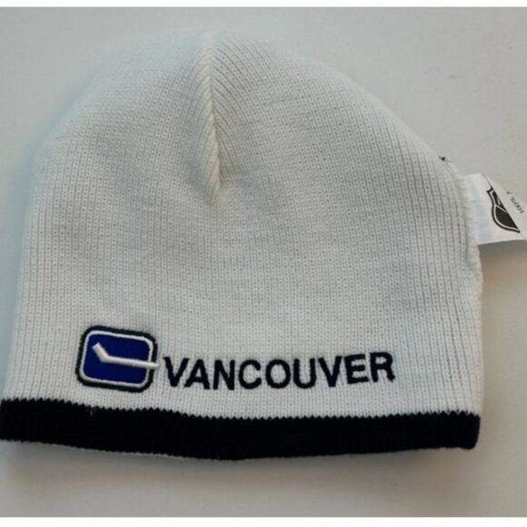 CCM Hockey Vancouver Canucks Reversible Hat Beanie NHL Unisex Navy White New - Picture 6 of 8